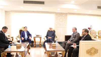 أمين البحوث الإسلامية يلتقي سفير كازاختسان لبحث التعاون العلمي والثقافي والحفاظ على التراث