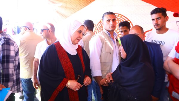 وزيرة التضامن تلتقي