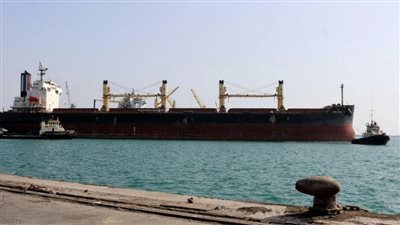 البحرية البريطانية تعلن تعرض سفينة لإطلاق نار قبالة الساحل اليمني