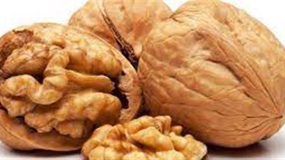 تعزيز صحة الدماغ والقلب..10 فوائد لتناول حبة جوز منقوعة يوميا