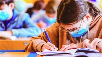 انطلاق امتحانات نهاية العام لصفوف النقل للمواد غير المضافة للمجموع بمدارس الجيزة | بث مباشر