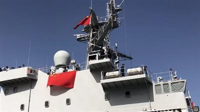 ميناء جدة يستقبل سفينة إجلاء صينية قادمة من السودان على متنها 495 شخصا│ صور