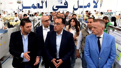 افتتاح أكبر مصنع في العالم لتصنيع كابلات السيارات بمصر العام المقبل