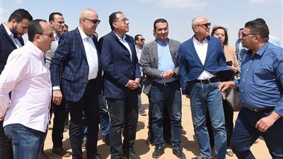 رئيس الوزراء يتفقد مشروع الغلق الآمن لمقلب السلام العمومي