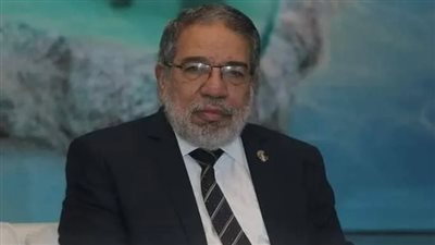 أمين عام الأطباء عن طلب برلماني بتصدير الكوادر الطبية: مقترح شاذ.. ويجب الإسراع بإقرار قانون المسئولية الطبية