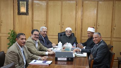 تهيئة المناخ الملائم للاختبارات.. قيادات جامعة الأزهر يناقشون الاستعداد لامتحانات الفصل الدراسي الثاني