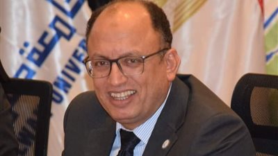 رئيس جامعة حلوان: نسعى للانتهاء من التحول الرقمي هذا العام وتلبية احتياجات الطلاب