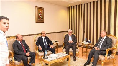 وزير التعليم العالي يصل إلى أسيوط ليترأس اجتماع المجلس الأعلى للجامعات | صور