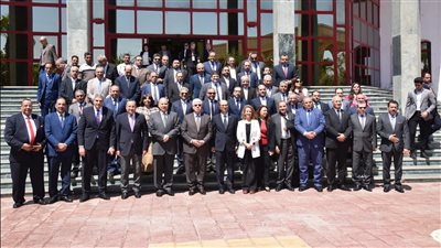 وزير التعليم العالي يفتتح المركز الجامعي للتطوير المهني بجامعة أسيوط