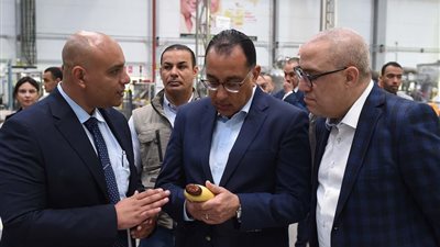 رئيس الوزراء يتفقد مصنع لوريال - القاهرة المتخصص في إنتاج مستحضرات التجميل