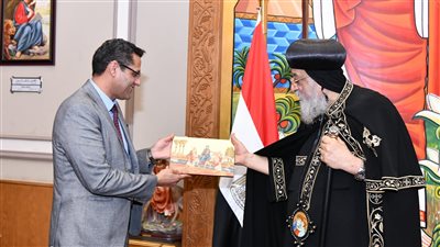 البابا تواضروس الثاني يستقبل نقيب الصحفيين ووفدًا من مجلس النقابة