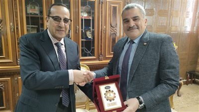 محافظ شمال سيناء: تطوير بحيرة البردويل بالتنسيق مع هيئة قناة السويس