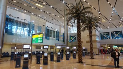 بكفالة 10 آلاف جنيه.. إخلاء سبيل أمريكي لحيازته عملات أثرية بمطار القاهرة