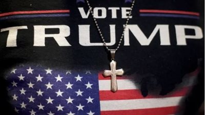 الكنيسة VS الديمقراطية.. ترامب يستعين بالقومية المسيحية في الانتخابات الرئاسية الأمريكية وسط اتهامات بتأجيج الداخل وضياع الديمقراطية