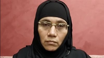 شوفت جثته بالصدفة.. والدة شاب تروي تفاصيل إنهاء حياة ابنها على يد جاره بالساحل | فيديو