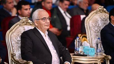 بعد واقعة قنا.. وزير التعليم يوجه بطباعة امتحان رياضيات جديد لطلاب الدبلومات الفنية