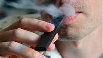 أصعب من السجائر العادية.. نصائح للإقلاع عن التدخين الإلكتروني 