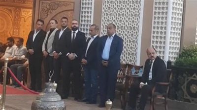 بحضور مدحت العدل ولقاء الخميسي.. بدء عزاء الفنان مصطفى درويش بمسجد الشرطة في الشيخ زايد| بث مباشر 