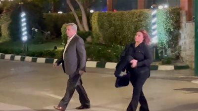 توفيق عكاشة وحياة الدرديري يقدمان واجب العزاء في مصطفى درويش