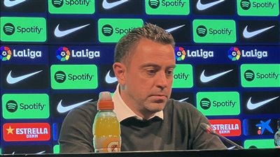 تشافي: أوشكنا على التتويج بالليجا.. والجميع بخير لـ لقاء إسبانيول
