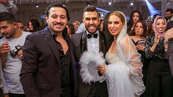 حفل زفاف الممثل والمؤلف