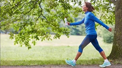 دراسة تكشف: المشي لـ 10 دقائق متواصلة يحمي من الإصابة بأمراض القلب 