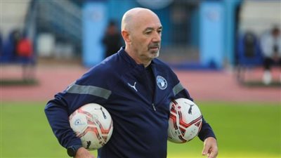 باتشيكو يهدد بيراميدز باللجوء إلى فيفا بسبب مستحقاته المتأخرة 