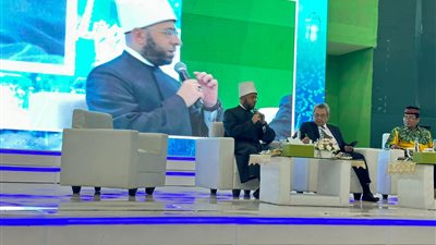 مؤتمرات ومحاضرات ومجالس علمية لـ أسامة الأزهري في عدة ولايات إندونيسية| صور