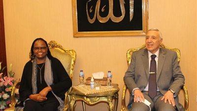 رئيسة المحكمة العليا بكينيا مارثا كومي في زيارة للمحكمة الدستورية | صور