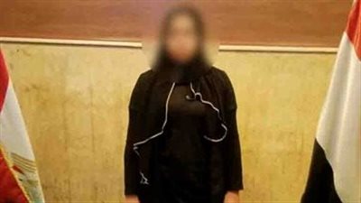 اعترافات متهمة بسرقة متعلقات السيدات خلال وجودهن في المحلات بالقاهرة: كنت بعمل نفسي زبونة وأغفلهم