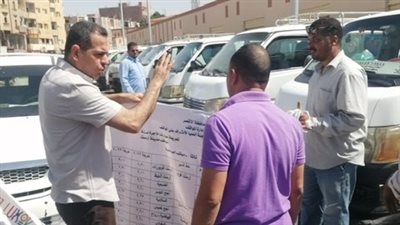 رئيس مدينة الأقصر يتابع انتظام المواقف بعد إعلان التعريفة الجديدة