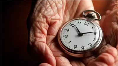 بطء حركة الجسم لدى كبار السن علامة على مرض خطير | دراسة