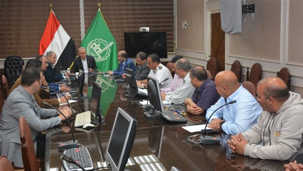 اجتماع محافظ القليوبية