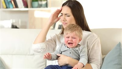 في أسبوع التوعية بصحة الأم النفسية.. طرق لتقليل قلق الأم المرتبط بالإنجاب