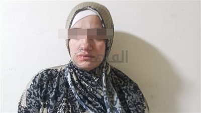 علاقة محرمة بين أبنائها وإتجار بالبشر.. القصة الكاملة للقبض على البلوجر هبة السيد| فيديو