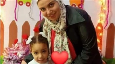 كانوا نور عيني.. زوج يطالب بالدعاء لزوجته وابنتيه عقب وفاتهن في حادث أتوبيس الوادي الجديد