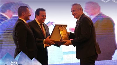 المستشفيات التعليمية تناقش تحديات زراعة الكلى بالمؤتمر الدولي لمعهد الكلى والمسالك البولية