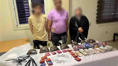 حبس سيدة وعاطلين بتهمة الاتجار في الاستروكس بالقاهرة