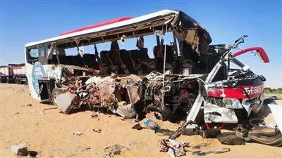 بعد وفاة وإصابة العشرات.. النيابة العامة تحقق في حادث تصادم حافلة بسيارة نقل بالوادي الجديد