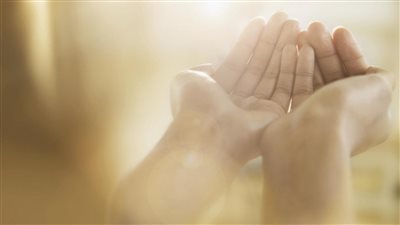 دعاء يوم الجمعة المباركة.. اللهم لك الحمد ملء السموات والأرض وما بينهما 