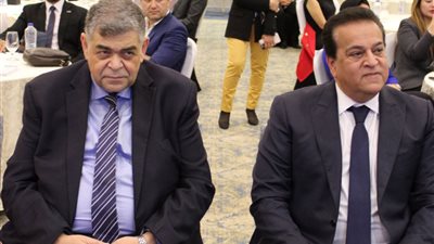 وزير الصحة: توفير أجهزة صدمات القلب المتحركة في الملاعب لسرعة التعامل الطبي