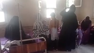 بينهم 6 أطفال.. إصابة 8 من أسرة واحدة باشتباه تسمم غذائي في بني سويف 