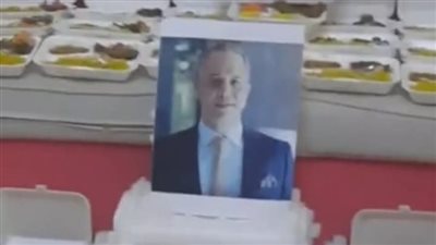 شباب يوزعون وجبات على روح الفنان مصطفى درويش: اتفاجئنا بالخير اللي كان بيعمله قبل وفاته | بث مباشر