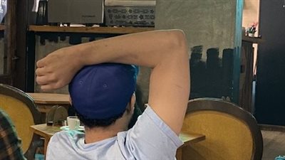 مباراة الأهلي وبيراميدز| المقاهي بالأقصر كاملة العدد.. وجماهير الأحمر تهتف بحماس وترقب