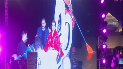 أصالة تدخل حفلها برفقة زوجها على مركب في بحيرة بجوار متحف الحضارة | صور