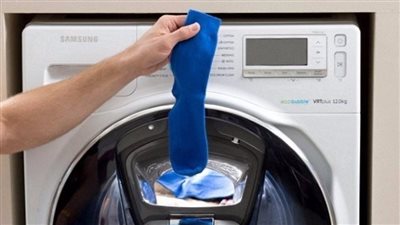 زوج يطلق زوجته غيابيًا بسبب فردة شراب.. والأخيرة تطالبه بنفقة صغار