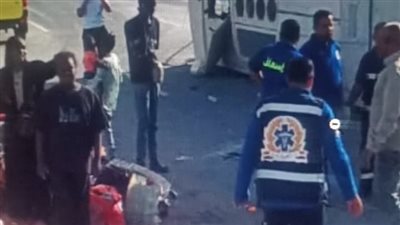 معظمهم سودانيون.. إصابة 38 شخصًا في انقلاب أتوبيس بالطريق الصحراوي ببني سويف | بث مباشر