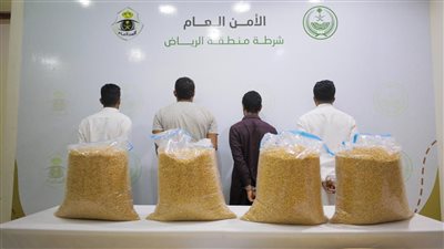 ضبط مصري و6 آخرين بحوزتهم مليون قرص من مادة الإمفيتامين المخدر بالسعودية | صور