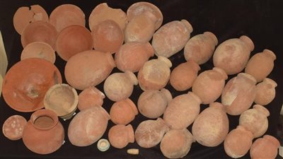 الآثار تعلن الكشف عن عدد من الأبنية والدفنات من العصور المتأخرة بمحافظة أسيوط 