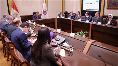 وزير الصحة يبحث تفعيل منظومة متكاملة لـ وحدات الرعاية المتوسطة بالمستشفيات